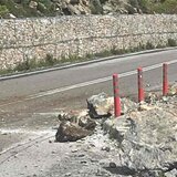 Βράχος έπεσε, λόγω της δυνατής βροχής, στο Κουρταλιώτικο φαράγγι