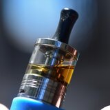 Στοιχεία σοκ για το αλκοόλ, το άτμισμα και τον τζόγο στους νέους