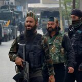 Ανταλάσσουν πλήγματα Ινδία και Πακιστάν: 34 οι νεκροί και στις δύο χώρες