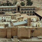 Μονή Σινά: Τι σηματοδοτεί το κλείσιμο του ιστορικού μοναστηριού και η δήμευση της περιουσίας του