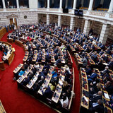 Το φορολογικό νομοσχέδιο πέρασε με 160 «ναι» από τη Βουλή - Πολλά άρθρα υπερψηφίστηκαν και από την αντιπολίτευση