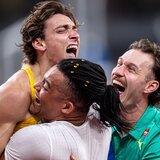 Αδιανόητος Ντουπλάντις: Πέρασε τα 6,30 και κατέρριψε το δικό του παγκόσμιο ρεκόρ!