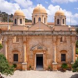 Μαφία Χανίων: «Κλαυθμός και οδυρμός» για την δέσμευση της περιουσίας του Επισκόπου