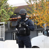 Σύλληψη άνδρα από την Κρήτη που φέρεται να σχεδίαζε δολοφονία στα Καλύβια Αττικής