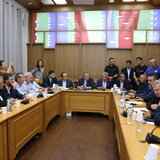 Σύσκεψη υπό τον Νίκο Ταχιάο στην Περιφέρεια για όλα τα μεγάλα έργα της Κρήτης