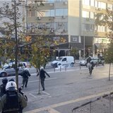 Θεσσαλονίκη: Επεισόδια μεταξύ οπαδών έξω από τα δικαστήρια όπου εκδικάζεται η δίκη Αλ. Καμπανού