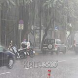 Κακοκαιρία στην Κρήτη: Καταιγίδα "σάρωσε" τα Χανιά, "χείμαρροι" οι δρόμοι