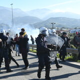 Ένταση στην Πάτρα – Μπλόκο της ΕΛΑΣ στους αγρότες πριν τη γέφυρα Ρίου-Αντιρρίου