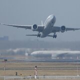 35 αναχωρήσεις και αφίξεις εξυπηρετούνται, πλέον, από τα ελληνικά αεροδρόμια