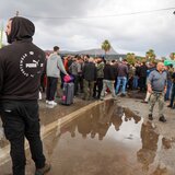 Παραμένουν στο αεροδρόμιο οι αγρότες των Χανίων - Σχεδιάζουν τις επόμενες κινήσεις τους