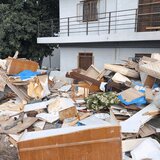 Ένας ατελείωτος σκουπιδότοπος δίπλα σε σχολεία στον Ξηροπόταμο!