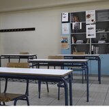 Ηράκλειο: Εξωσχολικοί με αυγά και καπνογόνα απείλησαν διευθυντή Λυκείου!