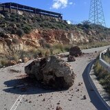 Λασίθι: Ογκώδεις βράχοι έπεσαν σε δρόμο στη Σητεία 