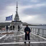 «Θόλος» προστασίας στην Κύπρο: Τι οπλισμό φέρουν οι ελληνικές φρεγάτες «Κίμων», «Ψαρά» και τα δύο F-16