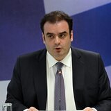 Αύξηση του ακατάσχετου λογαριασμού στα 1.600 ευρώ ανακοίνωσε ο Κ. Πιερρακάκης