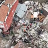 Κατέρρευσαν δύο κτήρια στην Κωνσταντινούπολη - Επιχείρηση στα ερείπια, άγνωστος αριθμός εγκλωβισμένων