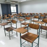 Κοιμούνται σε αυτοκίνητα, τρέφονται από συσσίτια: Οι εκπαιδευτικοί παλεύουν, πλέον, για την αξιοπρέπειά τους!