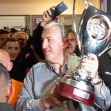 ΑΠΟΘΕΩΣΗ: Όσα έγιναν κατά την άφιξη στην Κρήτη του θριαμβευτή ΟΦΗ!