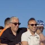 Video: Μπούσης και Κόντης απολαμβάνουν τη φιέστα σε ένα συγκινητικό στιγμιότυπο