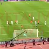 Συγκλονιστικό video: Το νικητήριο γκολ του Ισέκα μέσα από την εξέδρα!