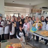 "Οι Γειτόνισσες της Χαλέπας": Η παρέα που έγινε δύναμη αλληλεγγύης!