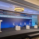 Ευχές στον Γιώργο Μυλωνάκη και στη Μαρέβα Μητσοτάκη στο προσυνέδριο της ΝΔ στο Ηράκλειο 