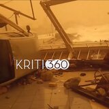 Η θάλασσα «κατάπιε» δρόμους και αυλές στην Παλαιόχωρα – Καταστροφές και αναποδογυρισμένα Ι.Χ.