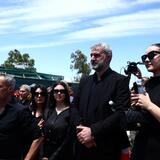 Συγκίνησε ο Τραϊανός Δέλλας στον επικήδειό του για τη Γωγώ Μαστροκώστα: "Το μόνο που ήθελα ήταν να σε φροντίζω και να σε προστατεύω"