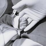 Τραγωδία στο ΠΑΓΝΗ: Κακουργηματική δίωξη στον παππού για τον θάνατο του βρέφους!