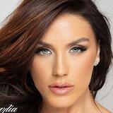 Η Ιουλία Καλλιμάνη έρχεται στην Κρήτη για μία μεγάλη συναυλία