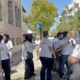 Λευκές μπλούζες, πόνος και ένταση για τον χαμό της Μαρίας - Βίντεο