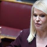 Η Θεοδώρα Τζάκρη παραιτήθηκε από το κόμμα του Κασσελάκη με «βολές» εναντίον του