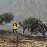 Ρέθυμνο: Αναζωπύρωση κοντά στο Κουρταλιώτικο Φαράγγι, μηνύματα από το 112