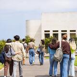 Τα κατάφεραν! Περνούν στις πρώτες τους επιλογές και κάνουν σχέδια για τη φοιτητική ζωή