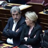 Ο Πολάκης ζητά να «αποσυρθεί οικειοθελώς» η Δούρου από την κούρσα για την ηγεσία του ΣΥΡΙΖΑ