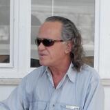Νίκος Καλογερόπουλος: Θρήνος στον καλλιτεχνικό κόσμο - Από το θέατρο και το ιστορικό «Κάμπινγκ», μέχρι την ποίηση και το τραγούδι