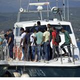 Συνεχίζονται οι αφίξεις νότια της Κρήτης - Εντοπίστηκαν δύο ακόμη λέμβοι και μια ομάδα αλλοδαπών σε παραλία