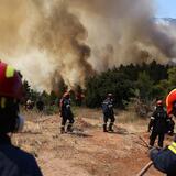 Πυροσβέστες στα όρια: Νεκροί, τραυματίες, λιποθυμίες... Αλλά το επάγγελμα ακόμα δεν είναι "επικίνδυνο" 