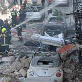 Έκρηξη στην Πλάκα: Εικόνες απόλυτης καταστροφής στην οδό Λυσικράτους – Δείτε φωτογραφίες