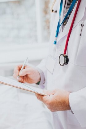 Η υγεία των Ελλήνων σε αριθμούς: Τι δείχνουν τα στοιχεία της ΕΛΣΤΑΤ