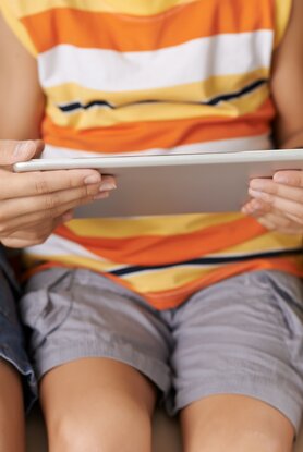 Unesco: 6 στις 10 χώρες απαγορεύουν τη χρήση κινητών στο σχολείο