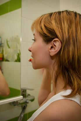 Πόσα λεπτά πρέπει να βουρτσίζετε τα δόντια σας